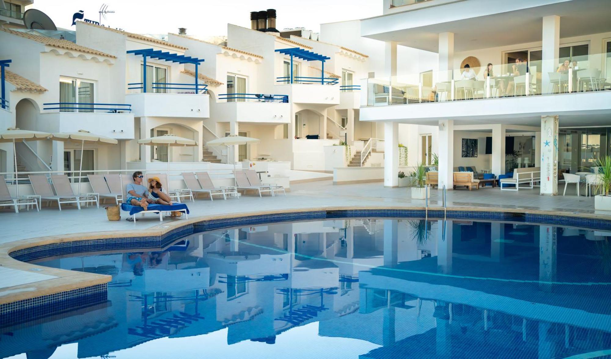 Parque Nereida Suites Hotel 칼라 라트자다 외부 사진