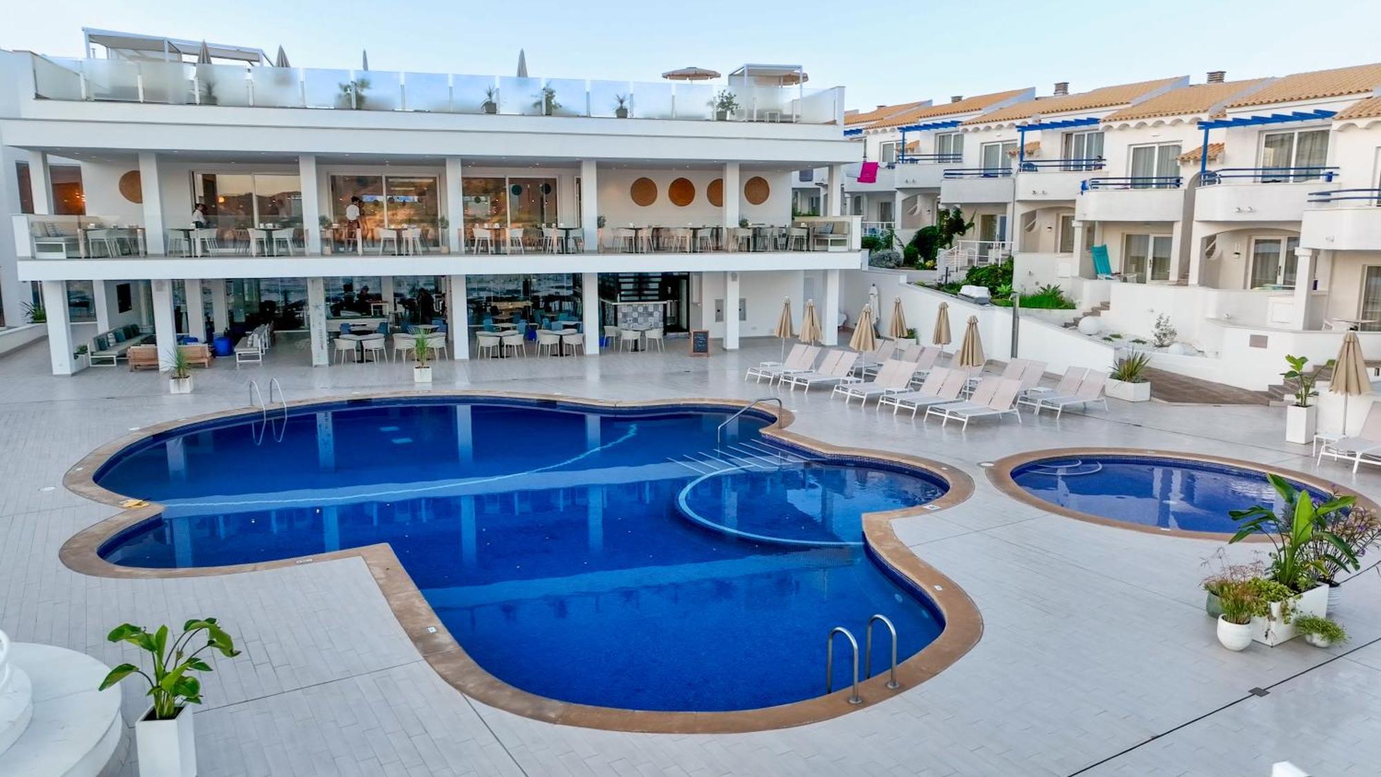 Parque Nereida Suites Hotel 칼라 라트자다 외부 사진