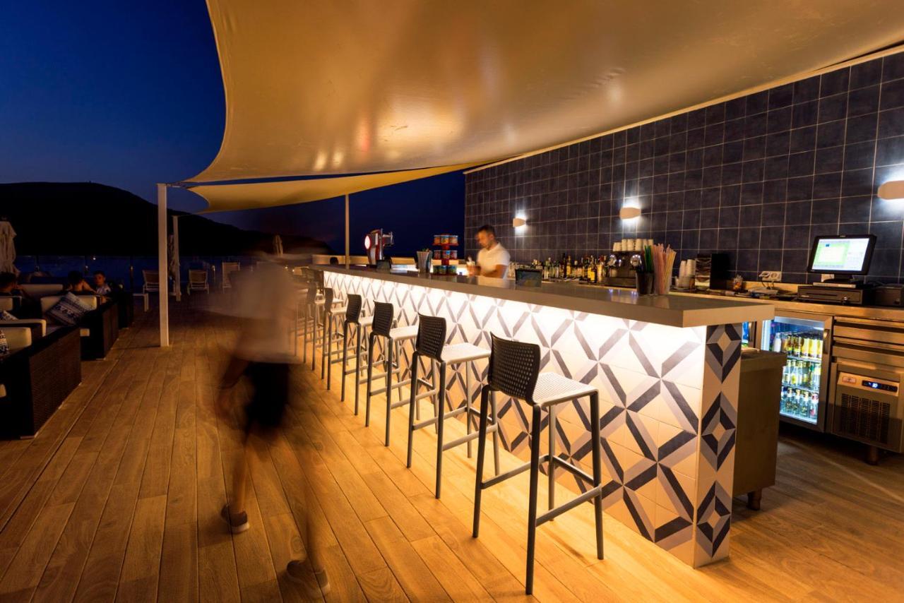 Parque Nereida Suites Hotel 칼라 라트자다 외부 사진